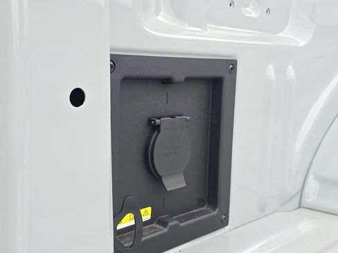 New 2026 Ford F150 XLT w/ Equipment Group 302A MID image 9