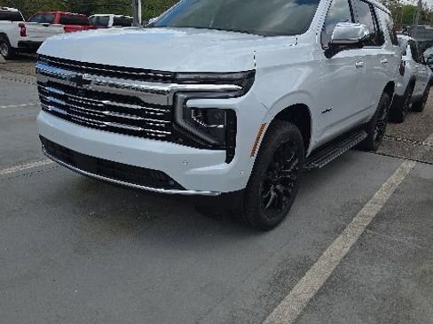 New 2026 Chevrolet Tahoe Premier w/ Sun And Tow Package AWD/4WD image 2
