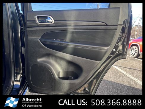 Used 2021 Jeep Grand Cherokee Laredo X image 18