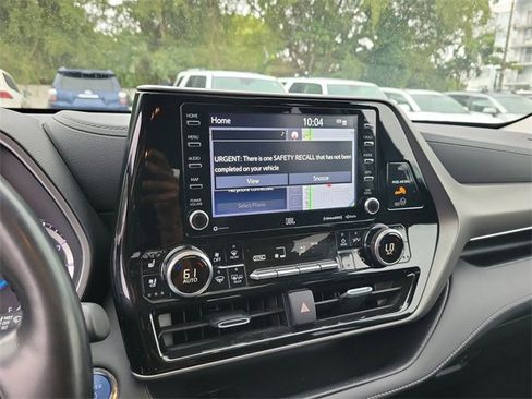 Used 2022 Toyota Highlander Limited image 20