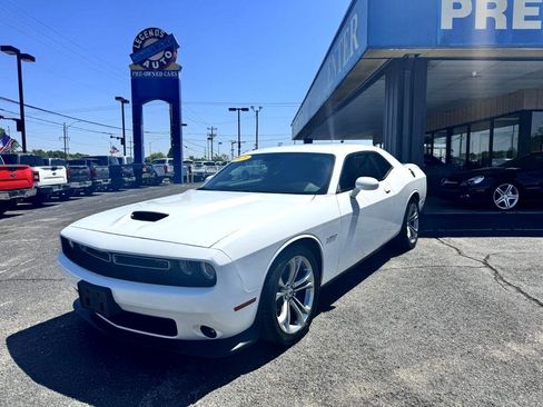Used 2020 Dodge Challenger R/T image 3