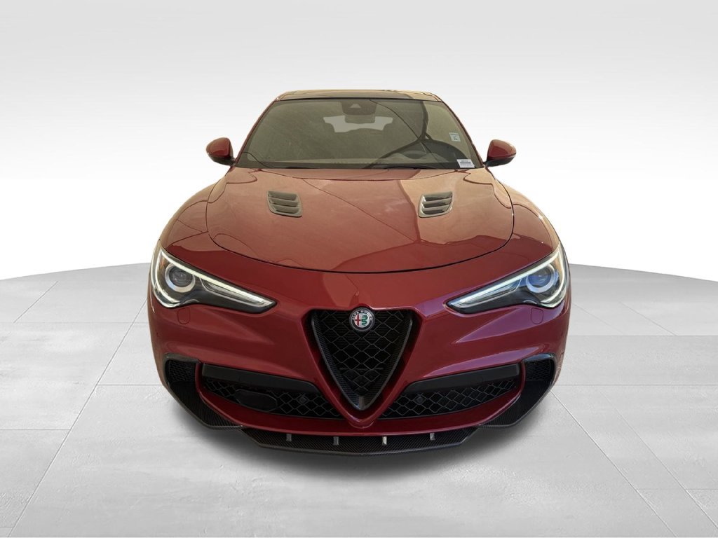 Used 2018 Alfa Romeo Stelvio Quadrifoglio w/ Driver Assist Dynamic Package AWD/4WD image 3