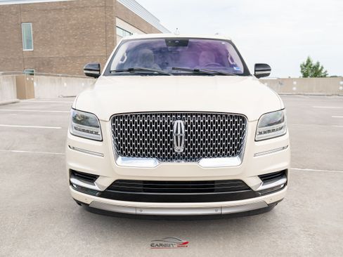 Used 2018 Lincoln Navigator Select w/ Technology Package RWD image 2