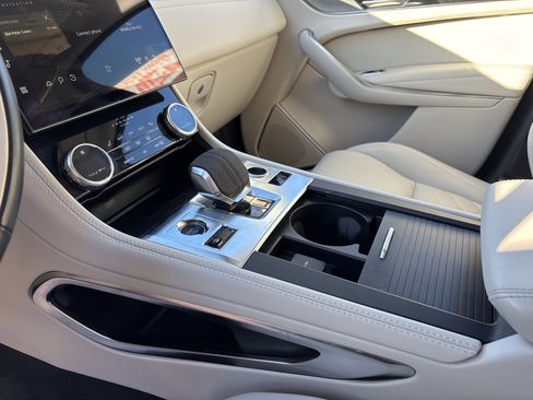 Certified 2023 Jaguar F-PACE S image 13