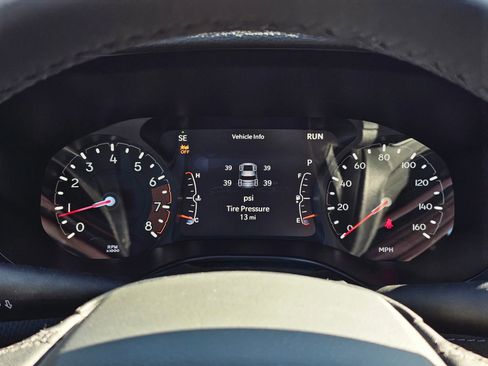 New 2026 Jeep Compass Latitude image 11