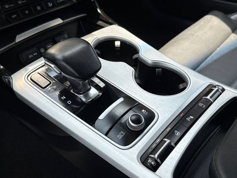 Used 2018 Kia Stinger GT2 AWD/4WD image 27
