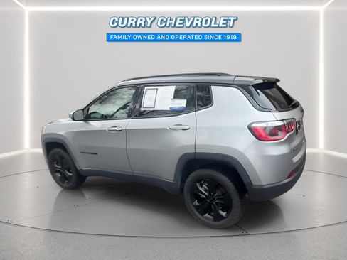 Used 2019 Jeep Compass Latitude AWD/4WD image 10