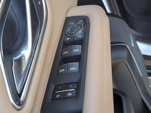 Used 2023 Chevrolet Suburban Premier w/ Premium Package image 12