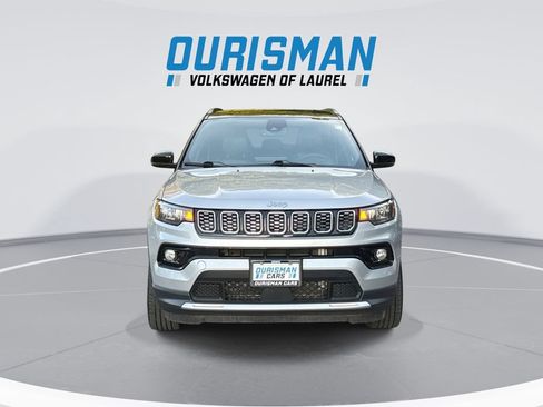 Used 2024 Jeep Compass Limited AWD/4WD image 3