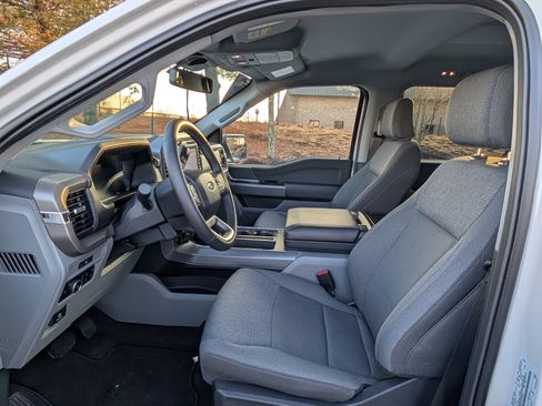 New 2025 Ford F150 XLT w/ Equipment Group 302A MID image 11