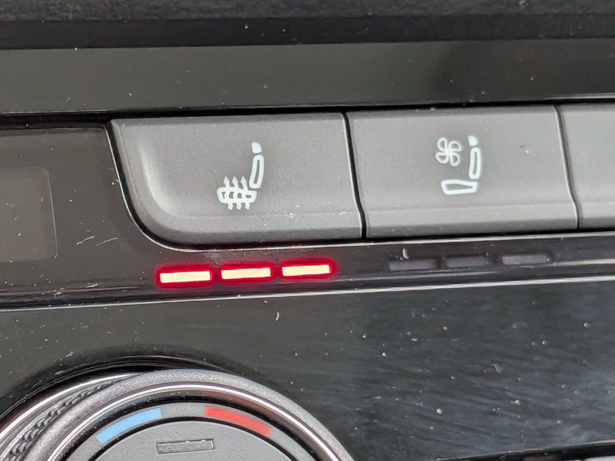 Certified 2024 Volkswagen Taos SEL AWD/4WD image 24