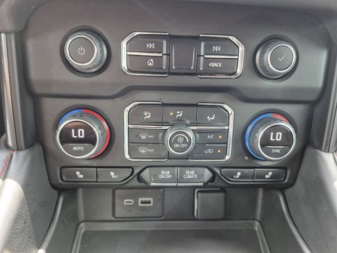 Used 2024 Chevrolet Tahoe RST w/ Luxury Package RWD image 7