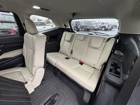 Used 2023 Subaru Ascent Limited image 21