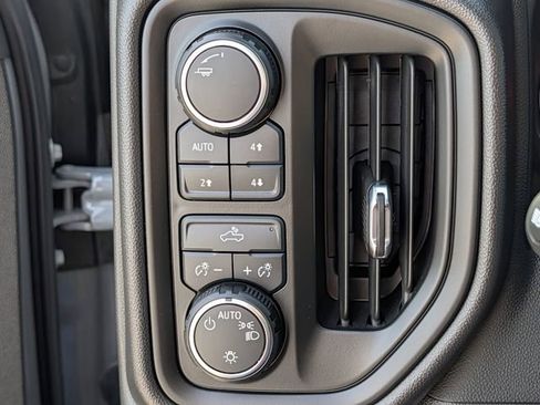 Used 2025 Chevrolet Silverado 1500 Custom Trail Boss w/ Turbomax Blackout Package AWD/4WD image 20
