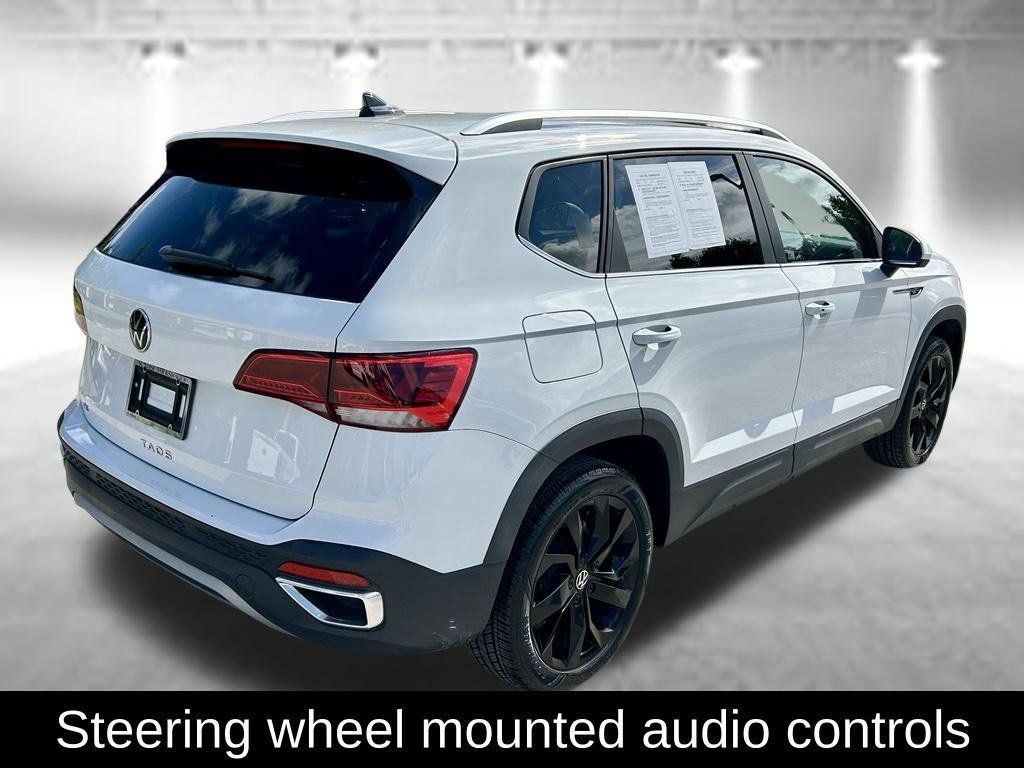 Used 2023 Volkswagen Taos SE w/ Black Wheel Package FWD image 5