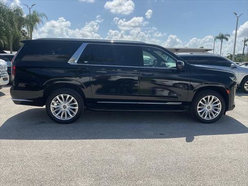 Used 2022 Cadillac Escalade ESV Luxury RWD image 14