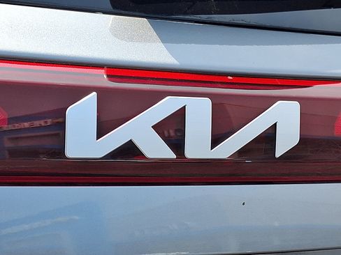 Used 2024 Kia Seltos S AWD/4WD image 29