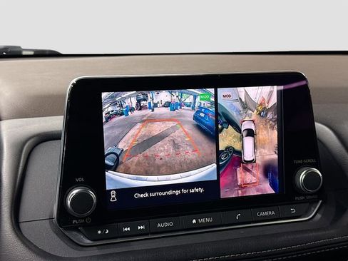 Used 2021 Nissan Rogue SV image 13