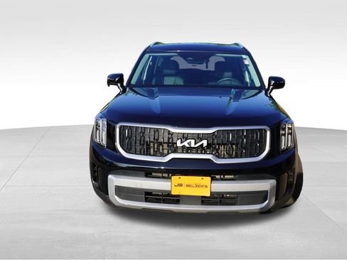 Certified 2024 Kia Telluride EX w/ EX Captain's Chair Package AWD/4WD image 12