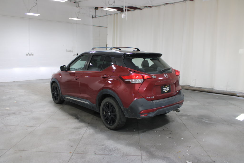 Used 2020 Nissan Kicks SR w/ Exterior Package FWD image 7