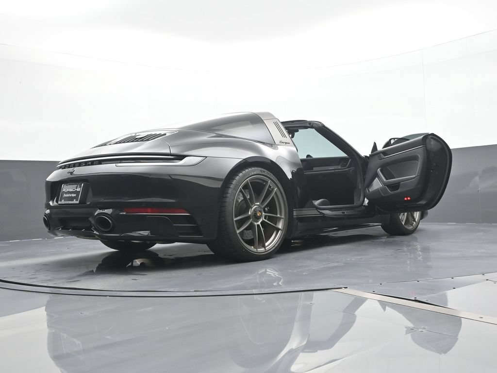 Certified 2024 Porsche 911 AWD/4WD image 20