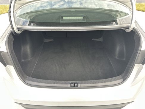 Certified 2024 Toyota Corolla LE image 31