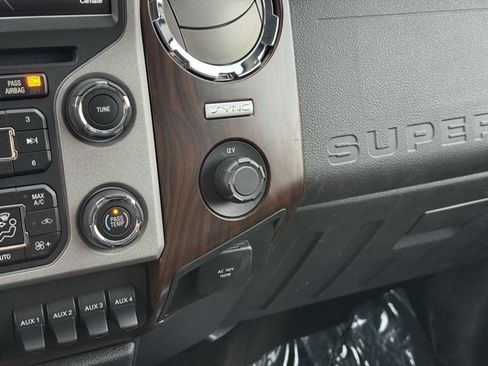 Used 2015 Ford F250 Lariat w/ Chrome Package image 14