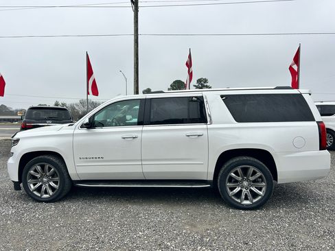 Used 2018 Chevrolet Suburban Premier image 23