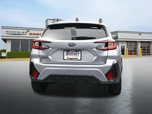Used 2025 Subaru Crosstrek 2.5i Premium AWD/4WD image 4