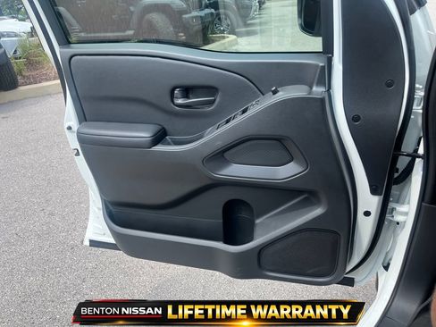 Certified 2026 Nissan Frontier SV RWD image 11