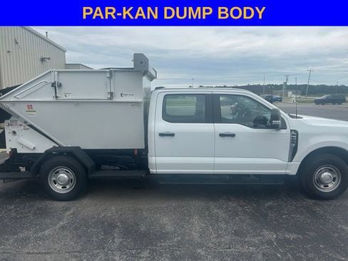Used 2023 Ford F250 XL RWD image 2