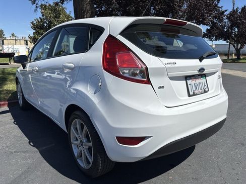 Used 2015 Ford Fiesta SE w/ Equipment Group 201A FWD image 9