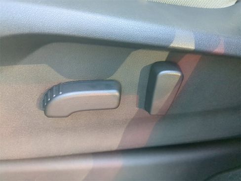 Certified 2025 Subaru Ascent Premium image 19