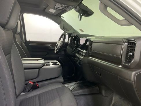 Used 2022 Chevrolet Silverado 1500 LT image 32