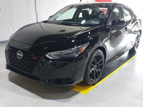 Used 2025 Nissan Sentra SR w/ Midnight Edition FWD image 18