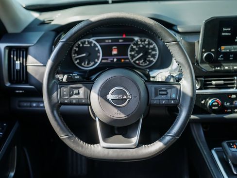 Used 2022 Nissan Pathfinder SL w/ SL Black Package image 29