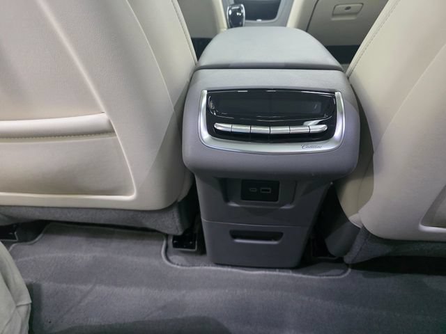 Used 2024 Cadillac XT6 Premium Luxury AWD/4WD image 11