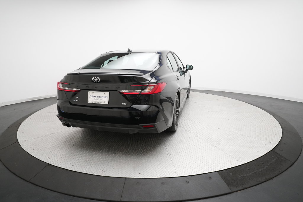 Used 2025 Toyota Camry SE FWD image 13