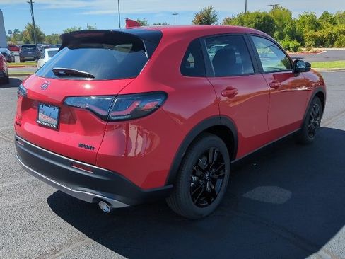 New 2026 Honda HR-V Sport image 7