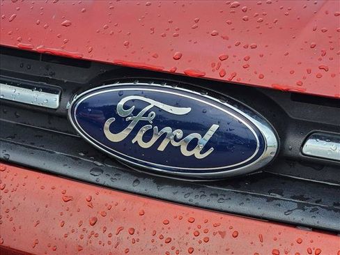 Used 2015 Ford Escape SE w/ Equipment Group 201A FWD image 13