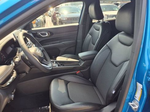 New 2026 Jeep Compass Latitude AWD/4WD image 19
