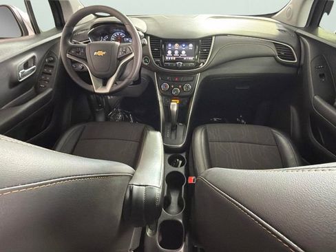 Used 2020 Chevrolet Trax LT w/ Driver Confidence Package FWD image 31