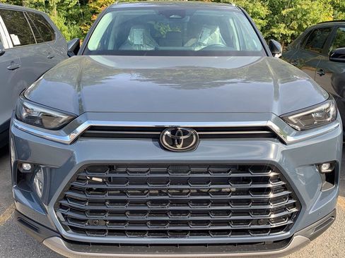 New 2026 Toyota Grand Highlander Limited image 10