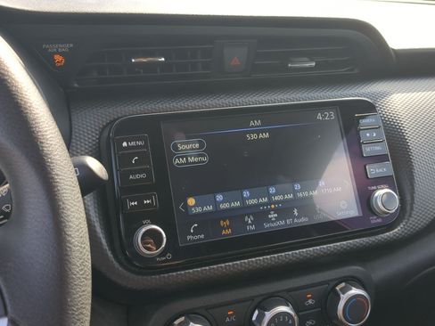 Used 2024 Nissan Kicks SV FWD image 16