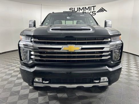 Used 2023 Chevrolet Silverado 3500 High Country AWD/4WD image 3