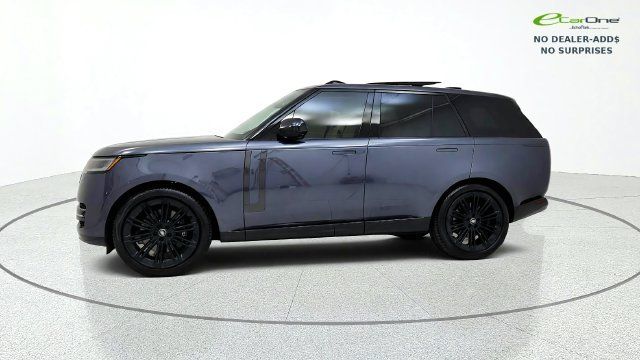 Used 2024 Land Rover Range Rover SE AWD/4WD image 4