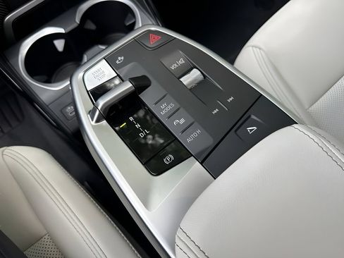 New 2026 BMW X1 xDrive28i w/ Technology Package AWD/4WD image 19