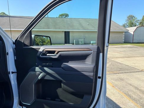Used 2026 Chevrolet Silverado 1500 High Country AWD/4WD image 21