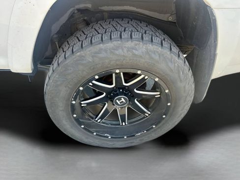 Used 2020 Toyota 4Runner SR5 AWD/4WD image 14