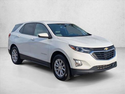 Used 2018 Chevrolet Equinox LT image 3